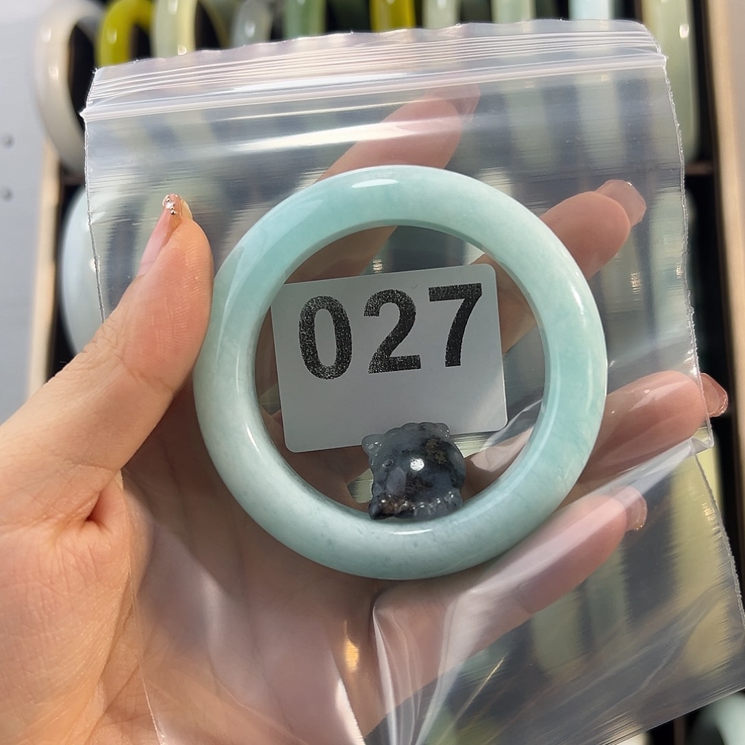 来***）蛇纹石玉未镶嵌手镯