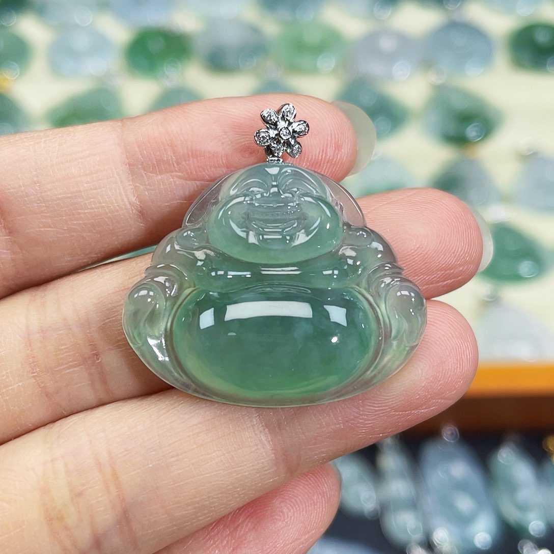 翡翠颈饰18K金镶嵌吊坠