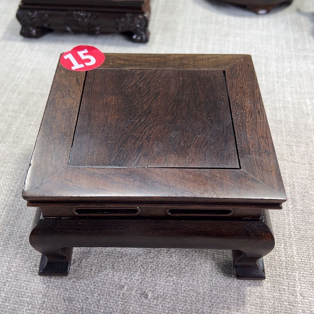 红木底座精雕工艺品
