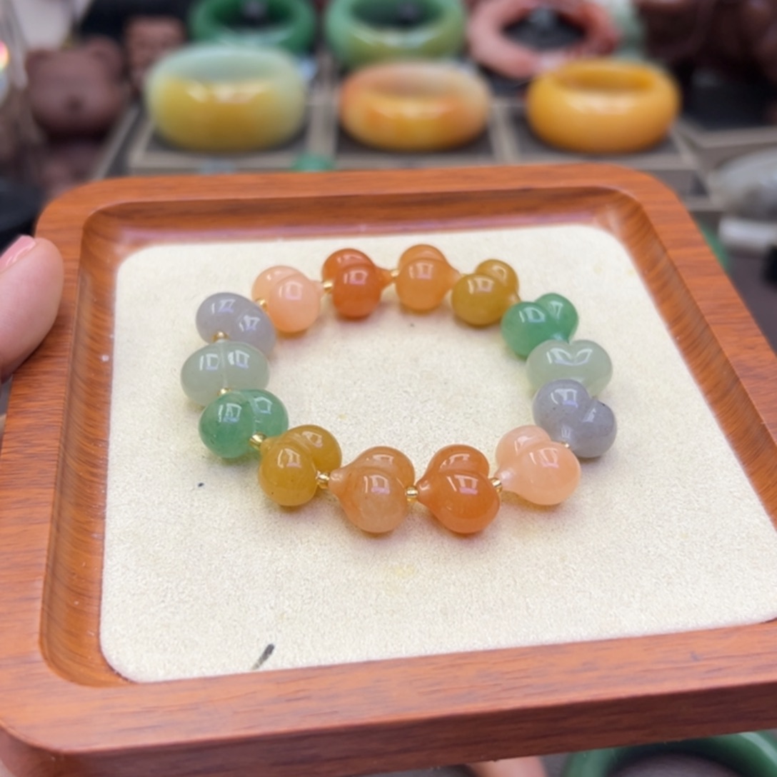 未镶嵌手镯石英岩玉