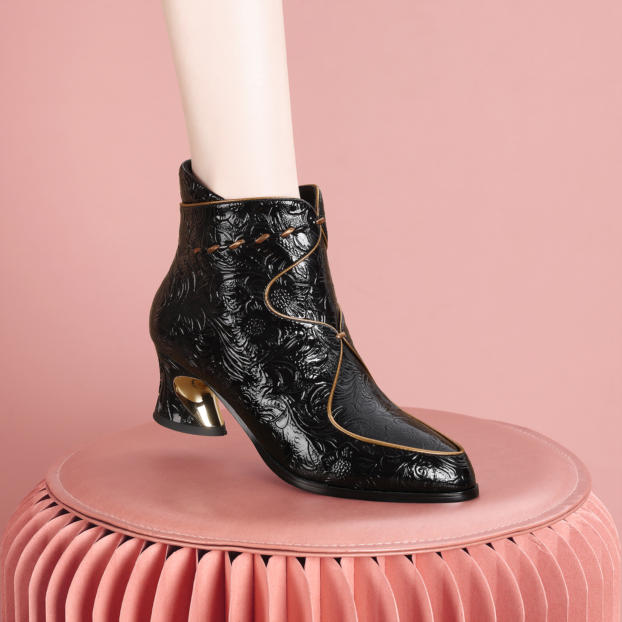 梵芮诗尖头2025纯色新款小众时尚保暖户外手工短靴-J2207