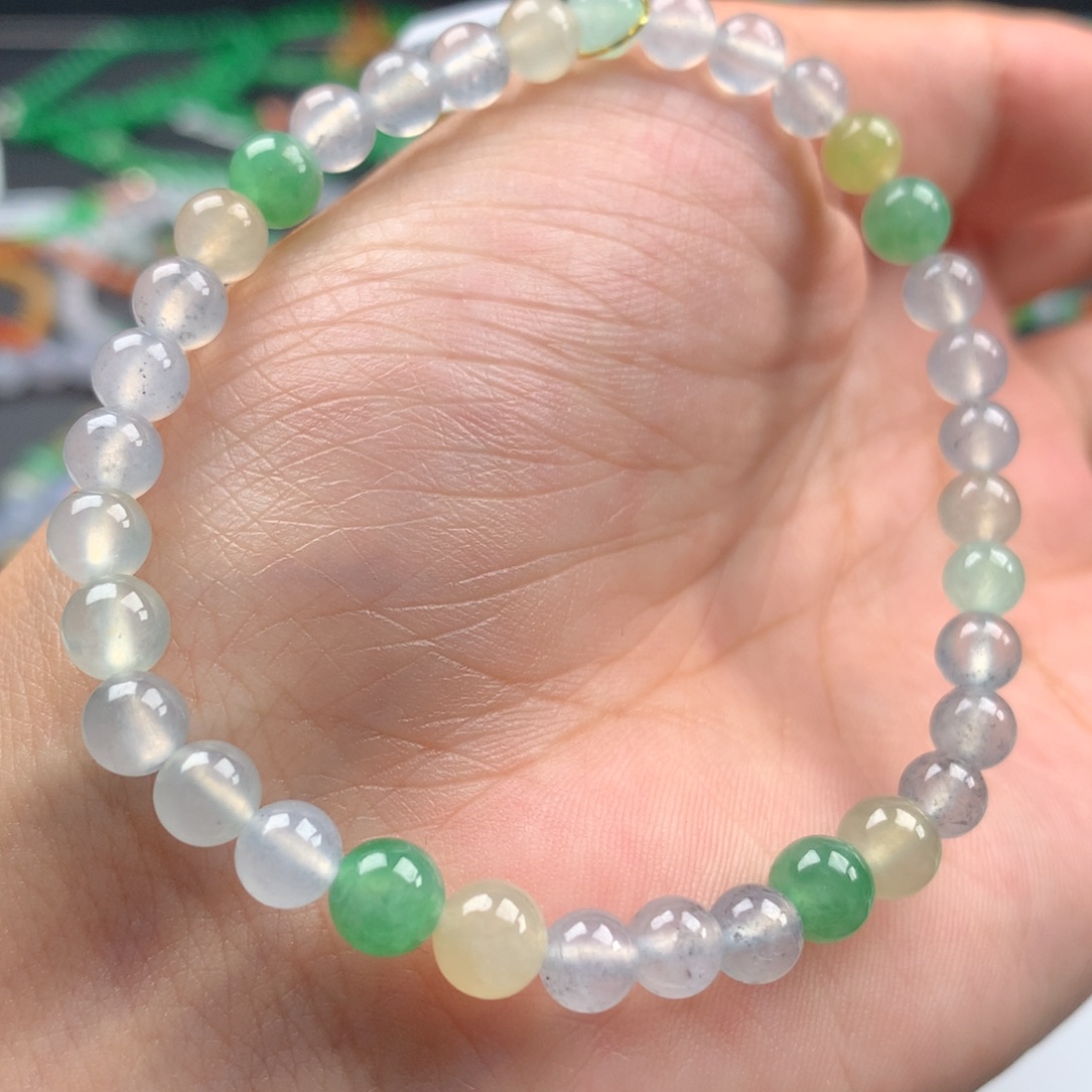 翡翠手链未镶嵌卡