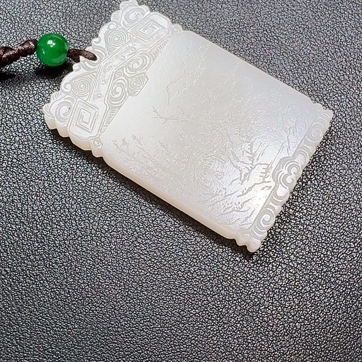 凌***志和田玉未镶嵌颈饰