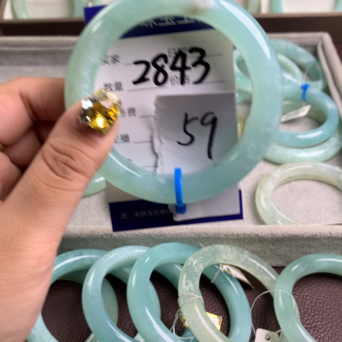 蛇纹石玉手镯未镶嵌2843