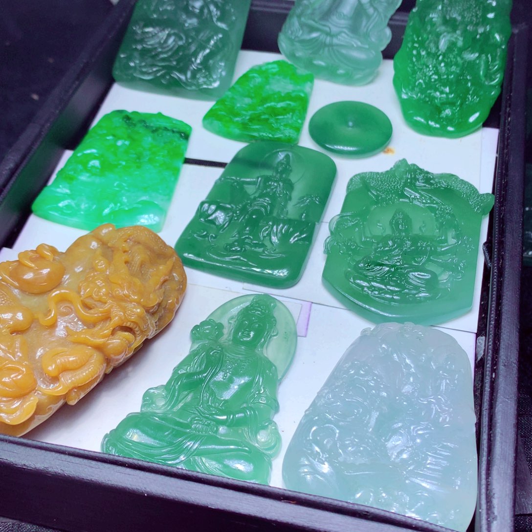 定制翡翠未镶嵌天然翡翠A货毛货多样性发货发其一