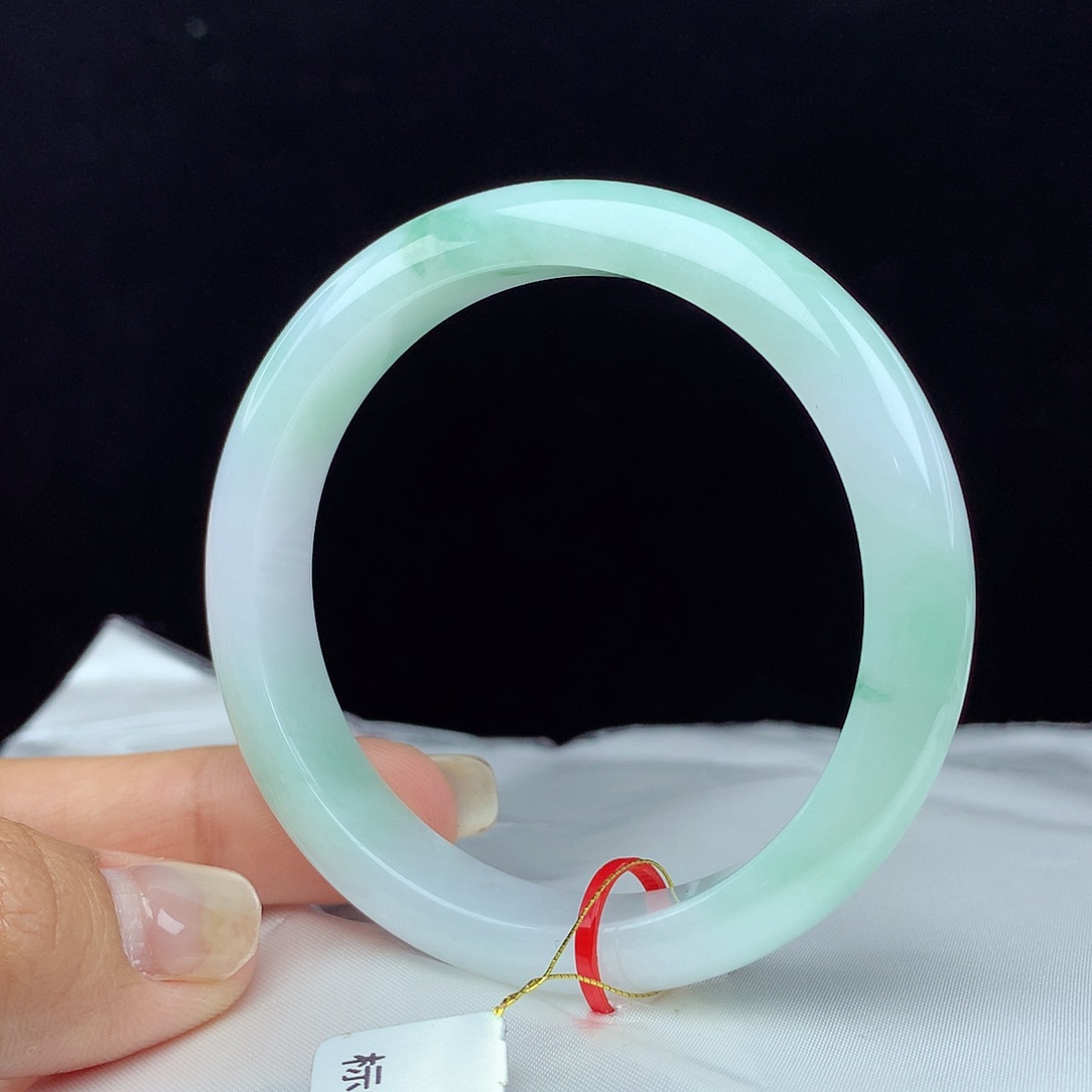 翡翠手镯未镶嵌55圈 4035