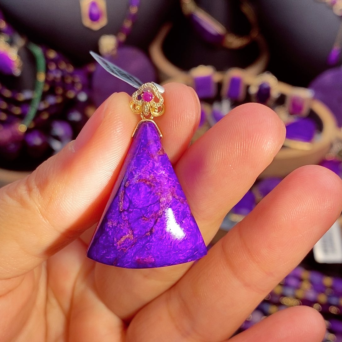 苏纪石（舒俱来）吊坠18K金镶嵌