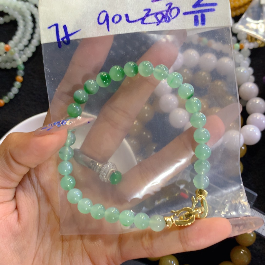 未镶嵌定制翡翠天然缅甸翡翠多样性