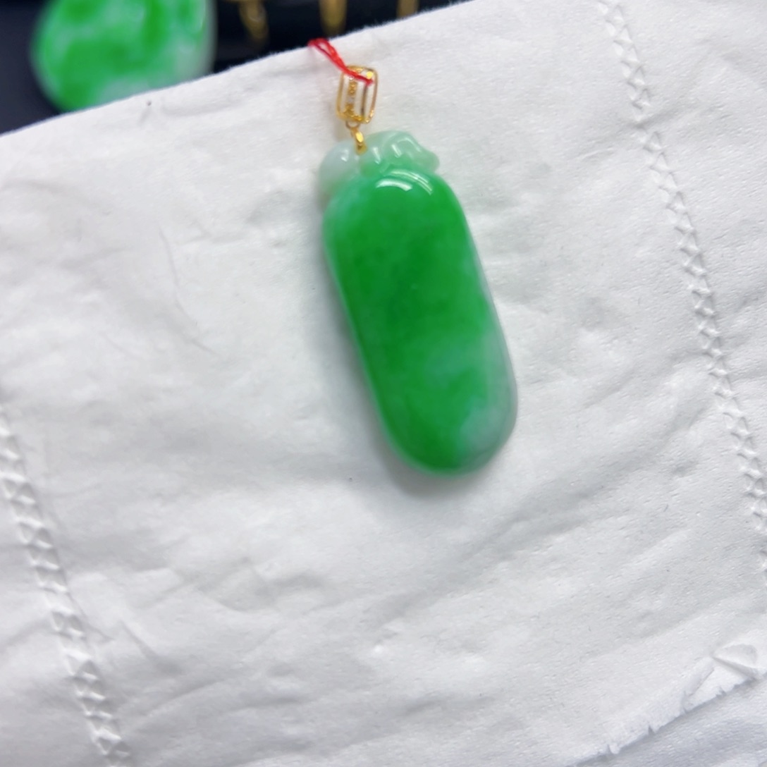 翡翠颈饰18K金镶嵌y福瓜