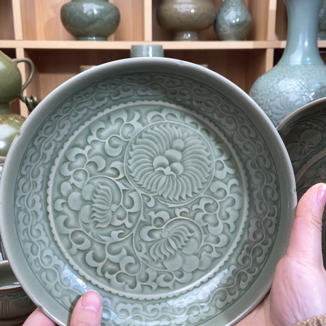 陶瓷葵口菊纹盘福利哈哈哈