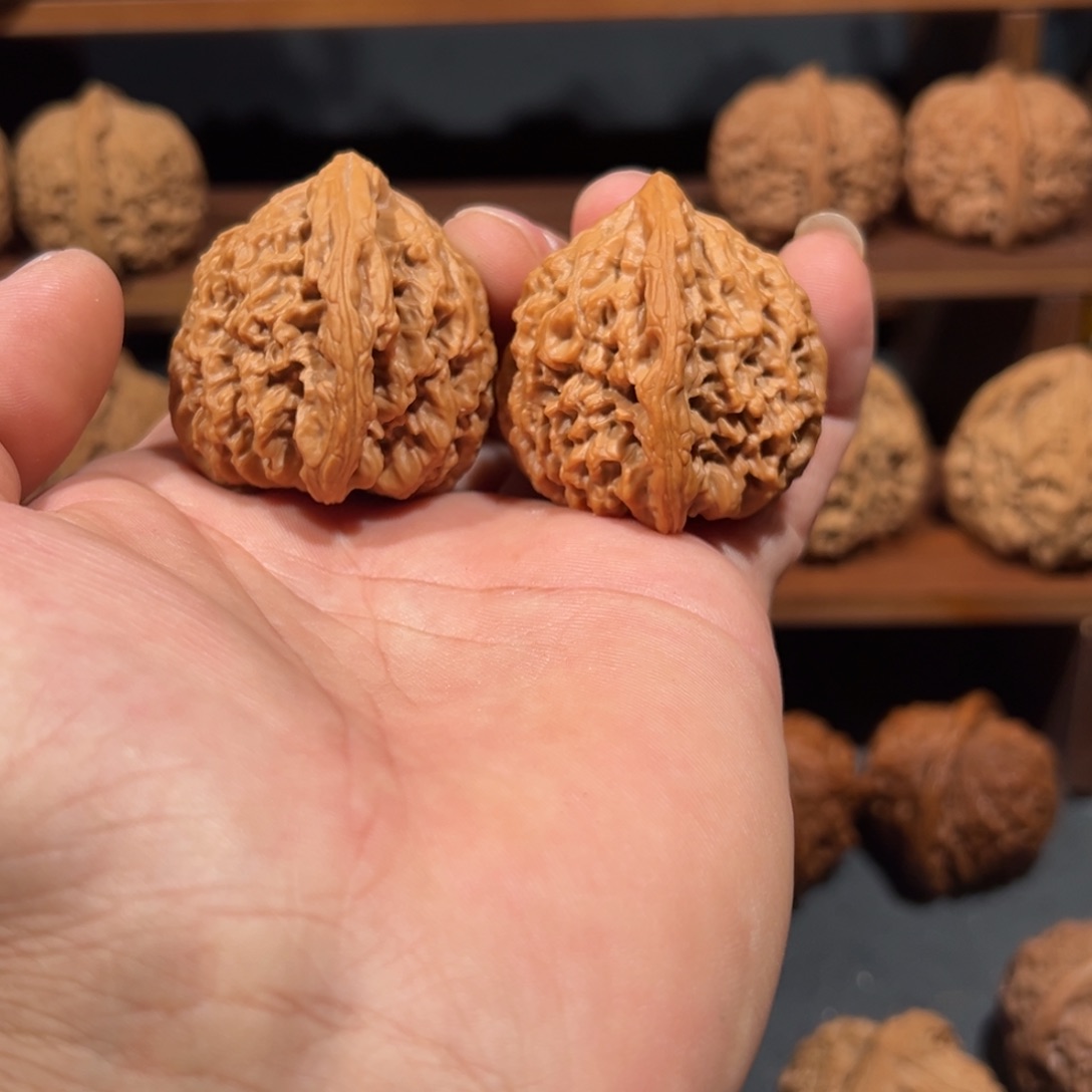 舞***象文玩核桃吊坠涿鹿南疆石42全品