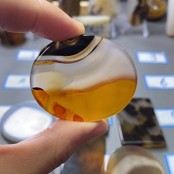 玛瑙/玉髓未镶嵌珠宝半成品154