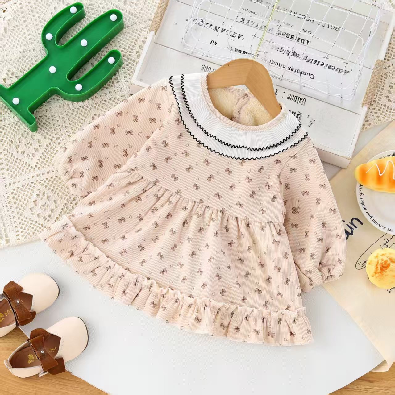 宝宝秋冬加绒加厚罩衣反穿衣