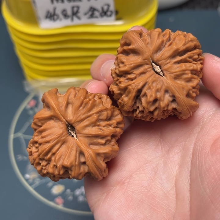 С***и文玩核桃把件42-29583-05