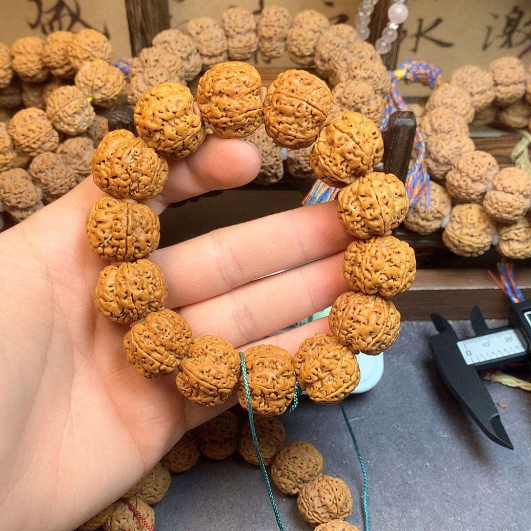 金刚菩提吊坠阿*3。              