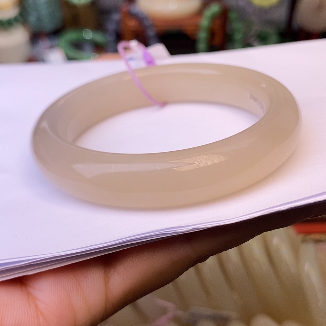 和田玉藕粉老料收藏手镯54圈未镶嵌呵*