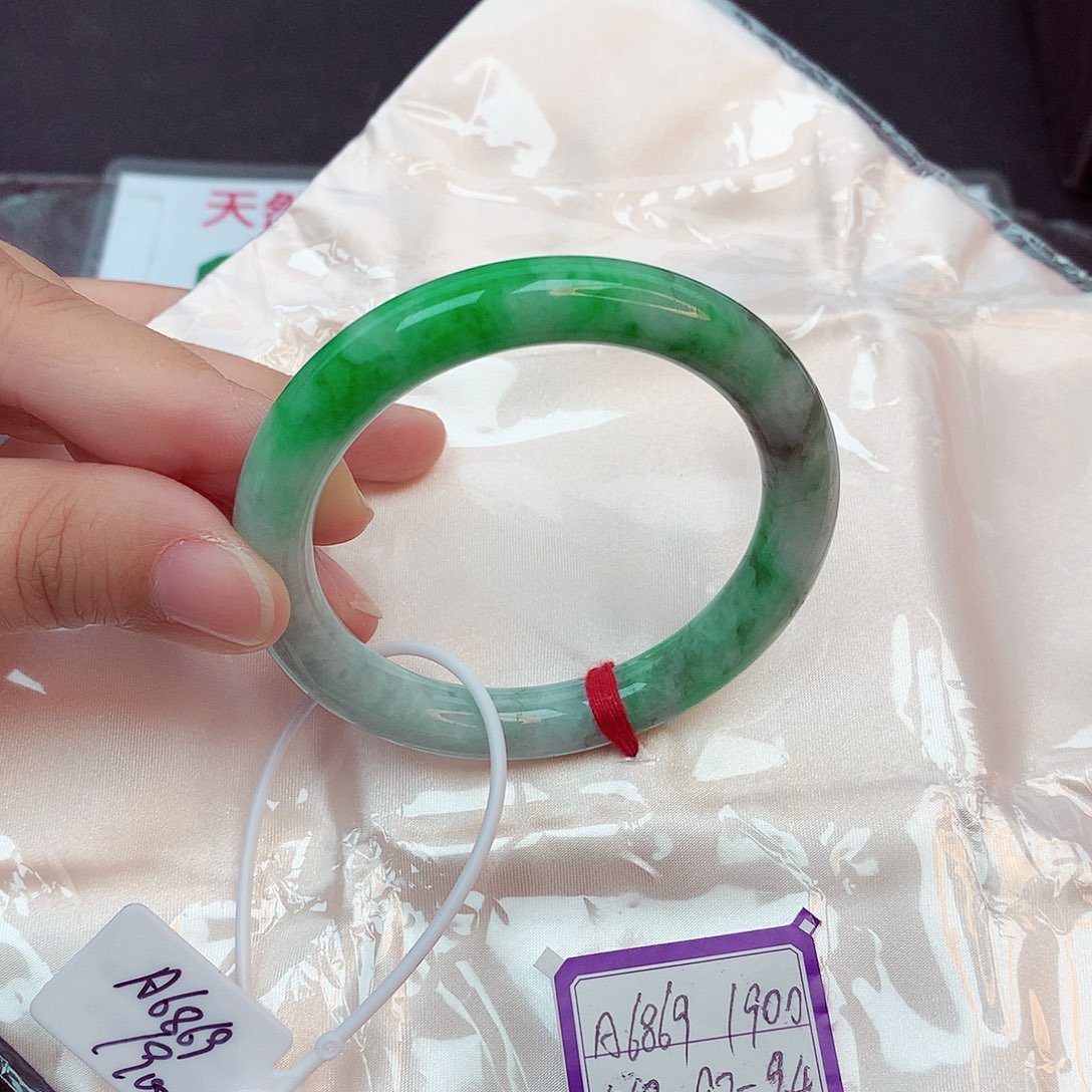 翡翠未镶嵌手镯缅甸翡翠