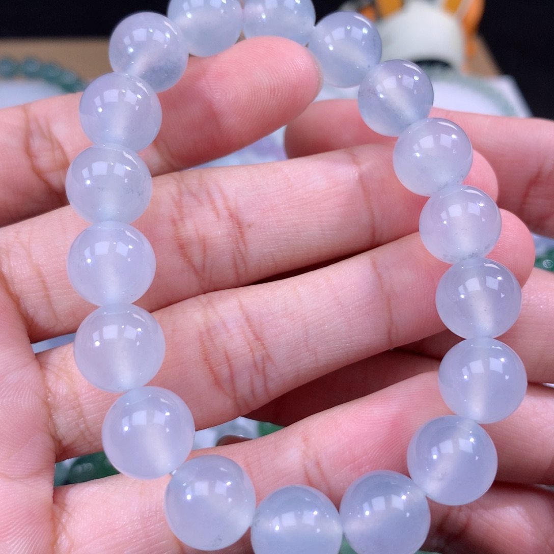 翡翠手链未镶嵌翡翠