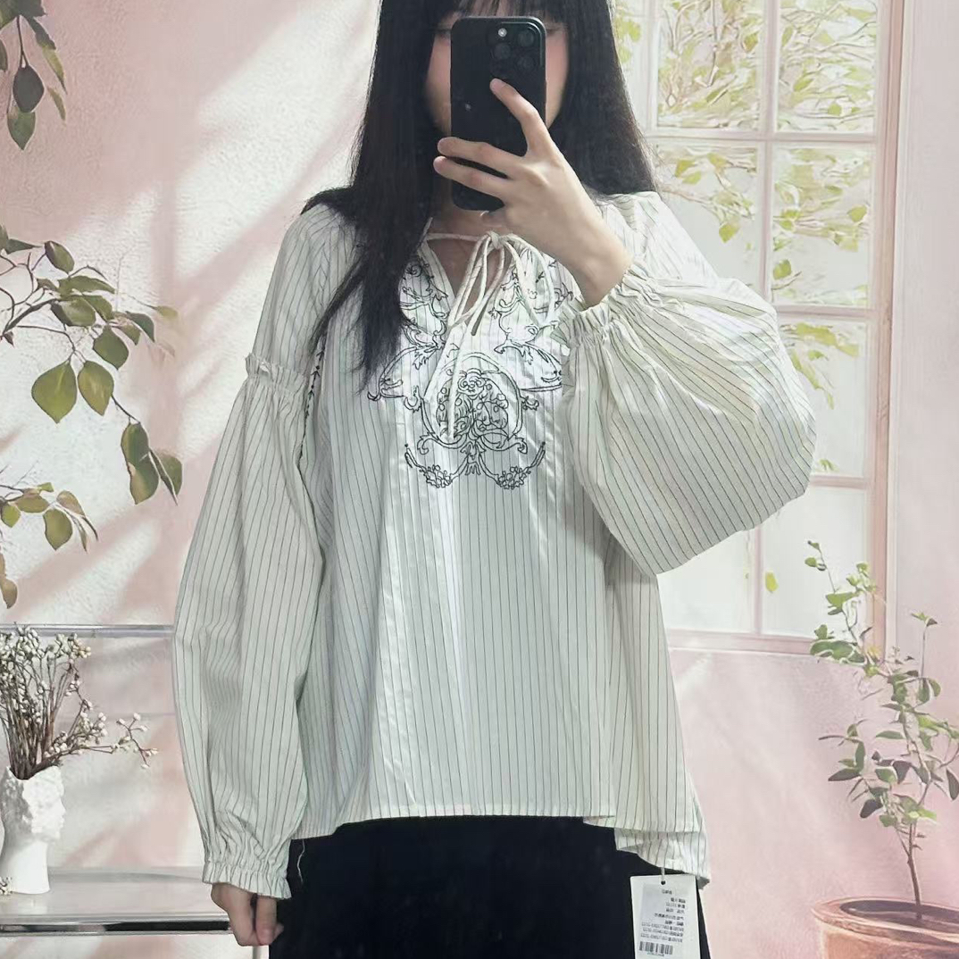 日系 蝴蝶早秋风条纹长袖刺绣设计皱褶领绑带女士衬衫