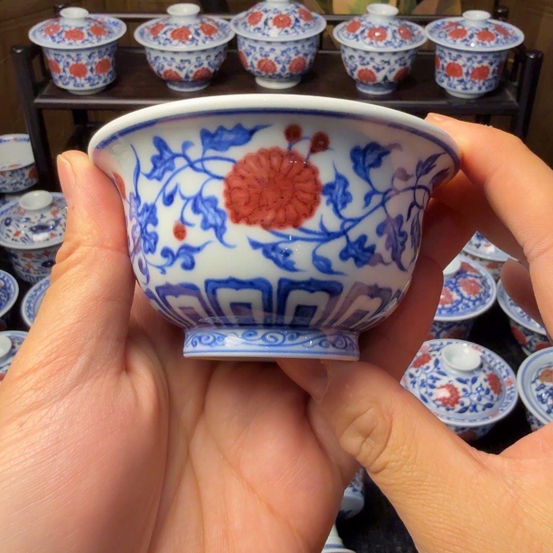 青花釉里红主人杯