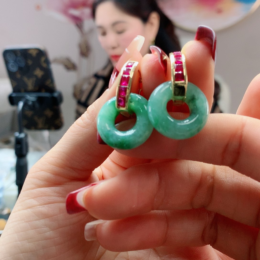 【闪购商品】翡翠耳饰未镶嵌，