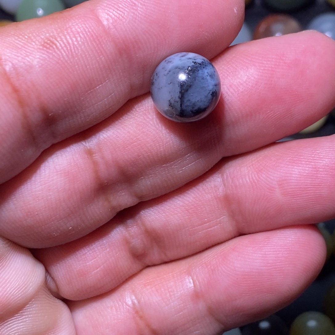 蕭***才和田玉（糖玉）未镶嵌珠宝半成品