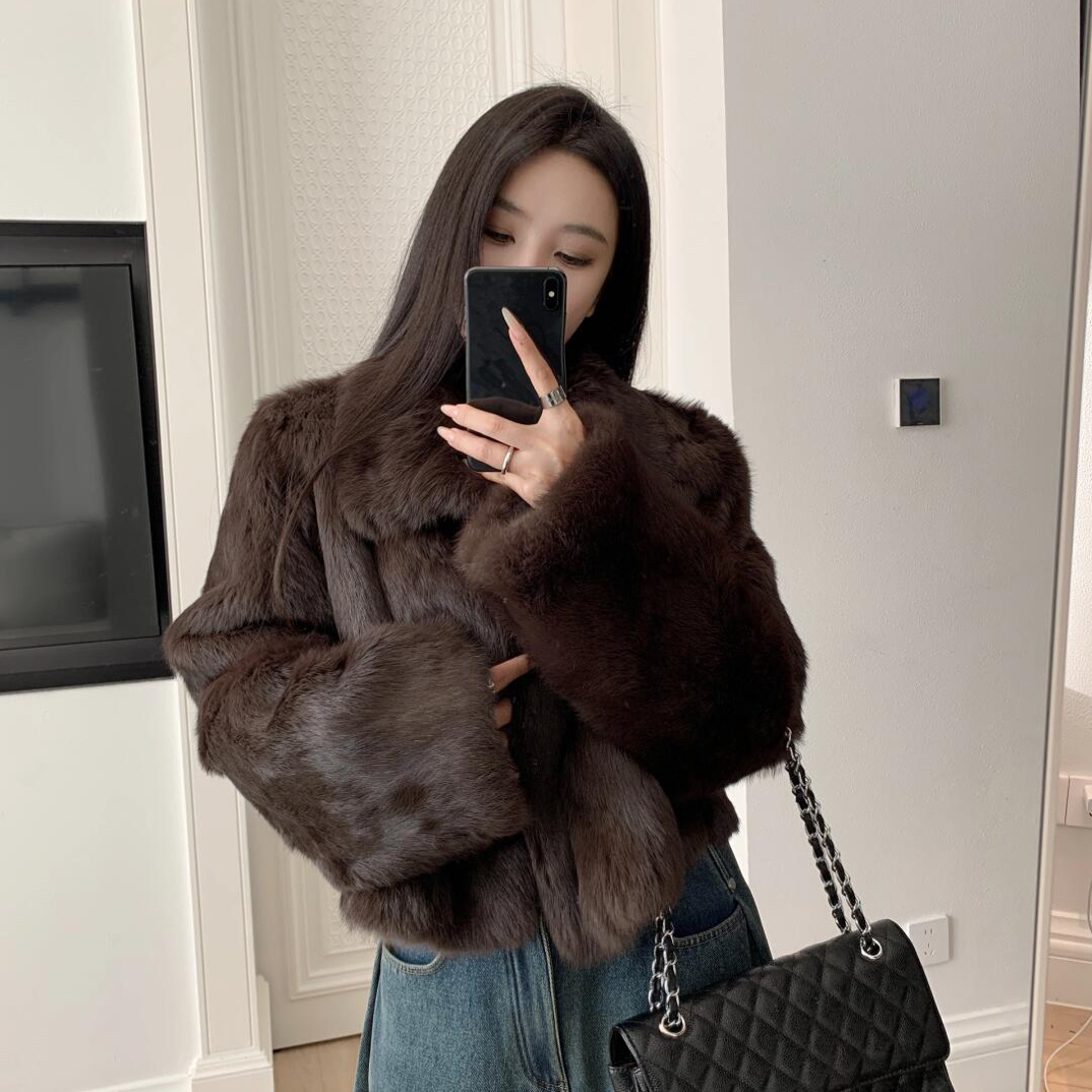 蒙迪欧“上东老钱”咖色全真兔毛皮草女短款显瘦2025冬新款毛毛外套