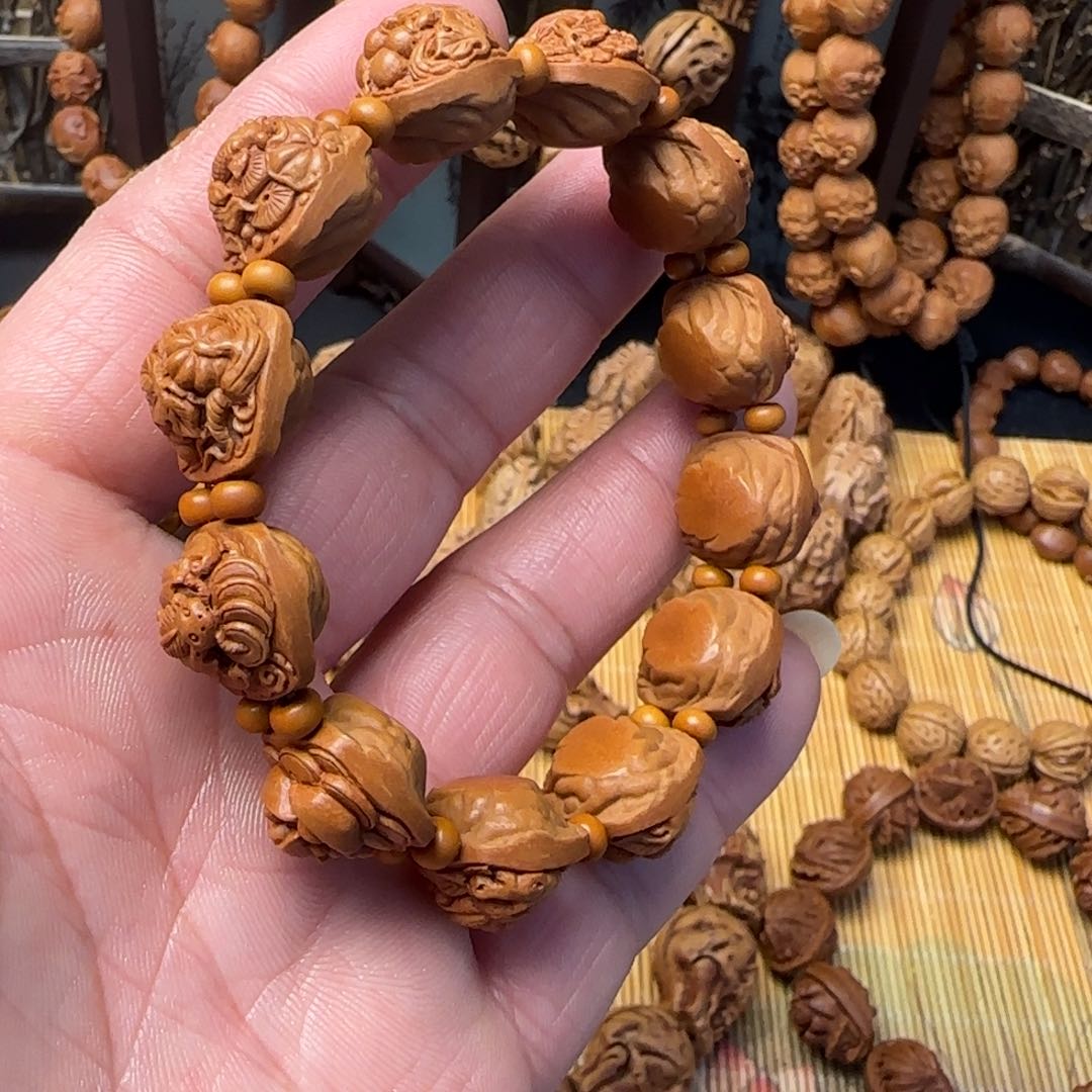 纯手工小高货龙纹桃核雕刻多宝手牌一物一图孤品