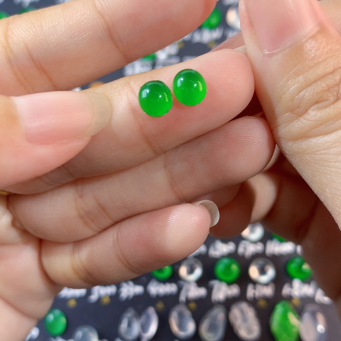 翡翠未镶嵌颈饰绿蛋2