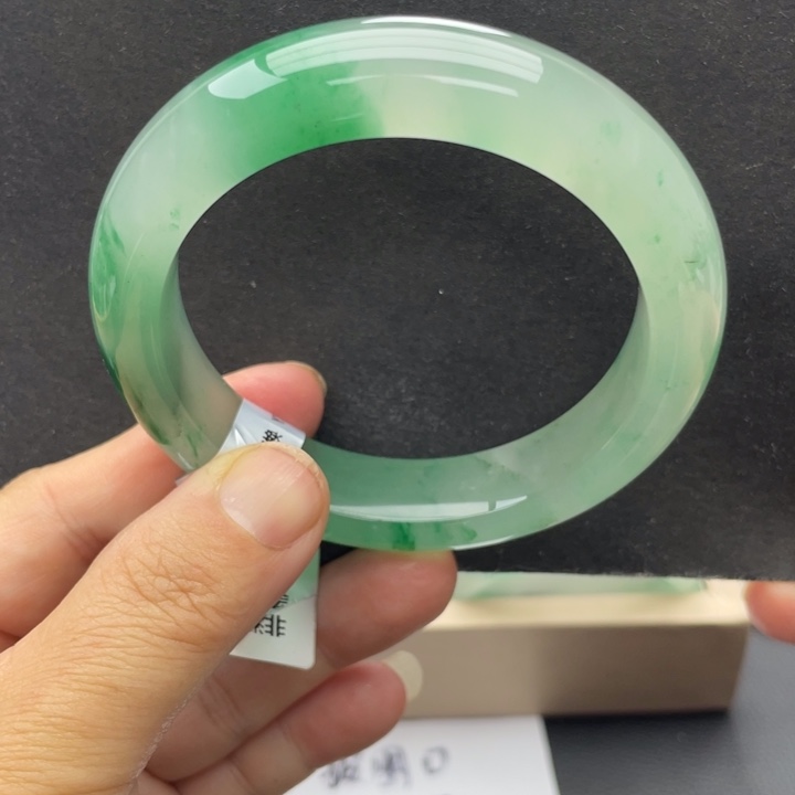 石英质玉未镶嵌手镯58/59