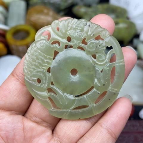 蛇纹石玉未镶嵌颈饰25