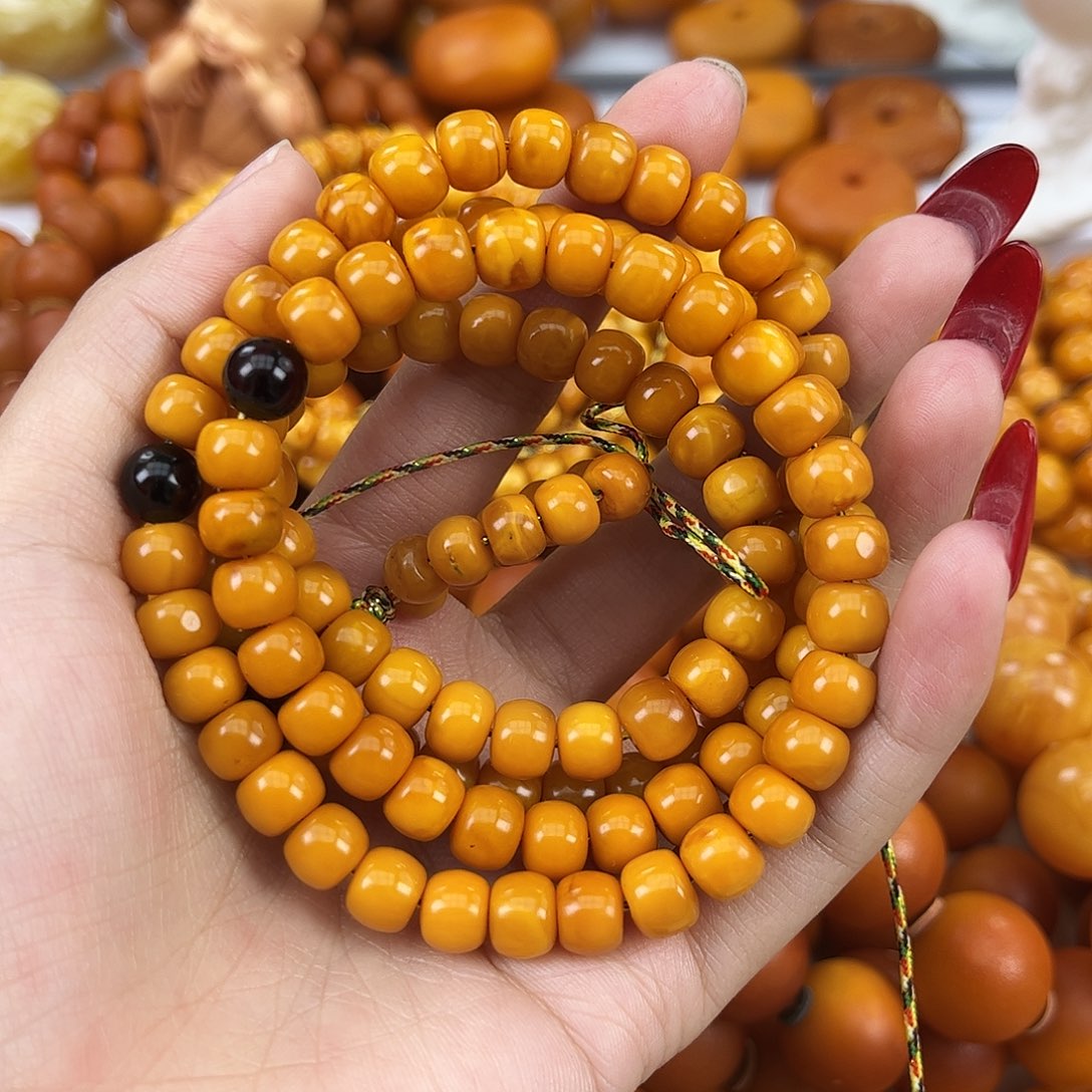 琥珀颈饰未镶嵌蜜蜡