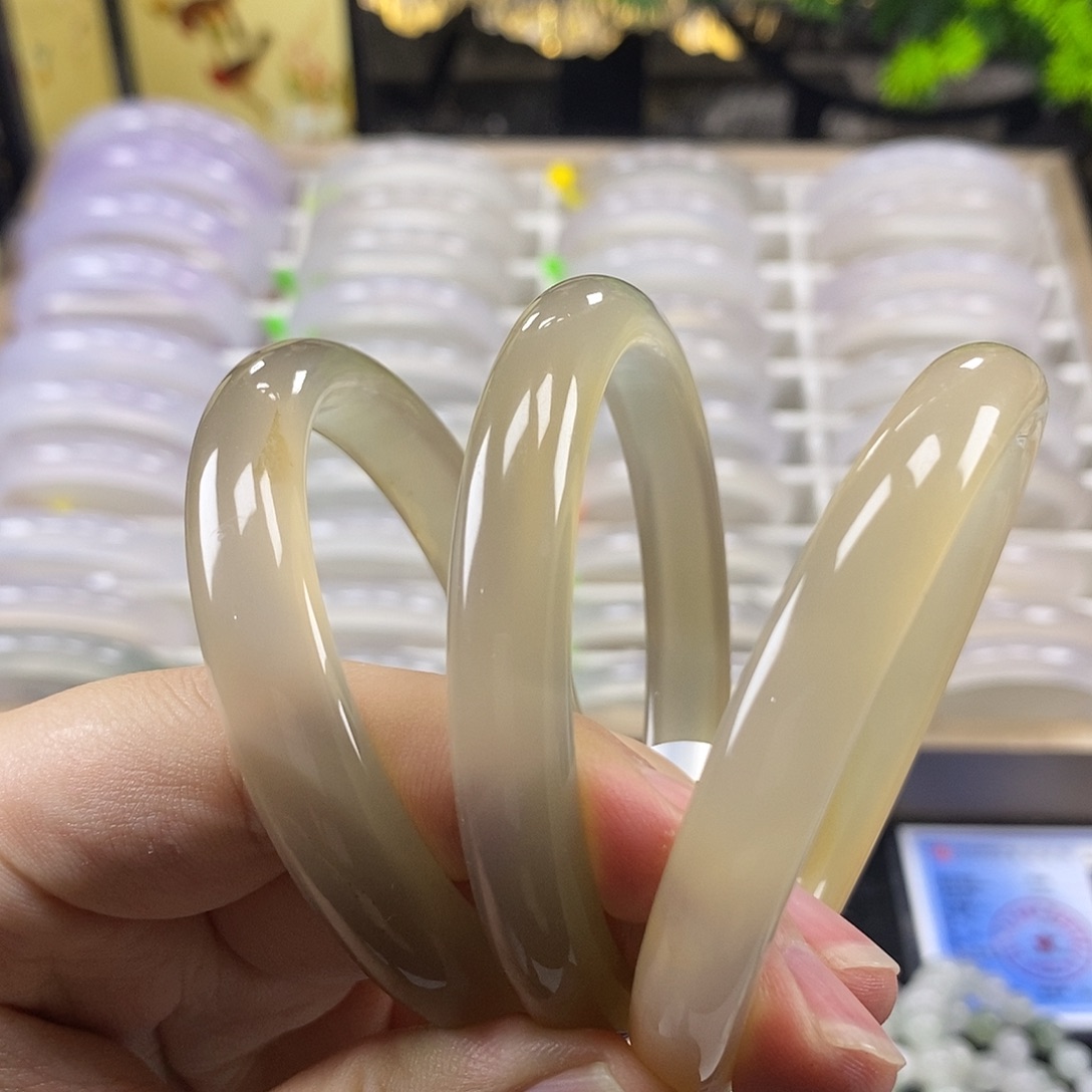 玛瑙/玉髓未镶嵌手镯