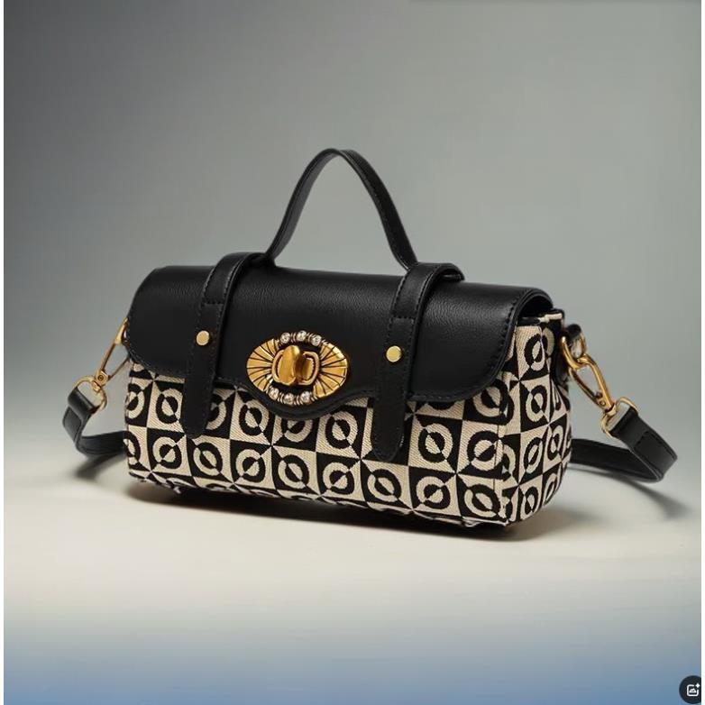 轻奢高级小众品牌夏季2024新款潮复古百搭单肩斜挎圆筒剑桥包