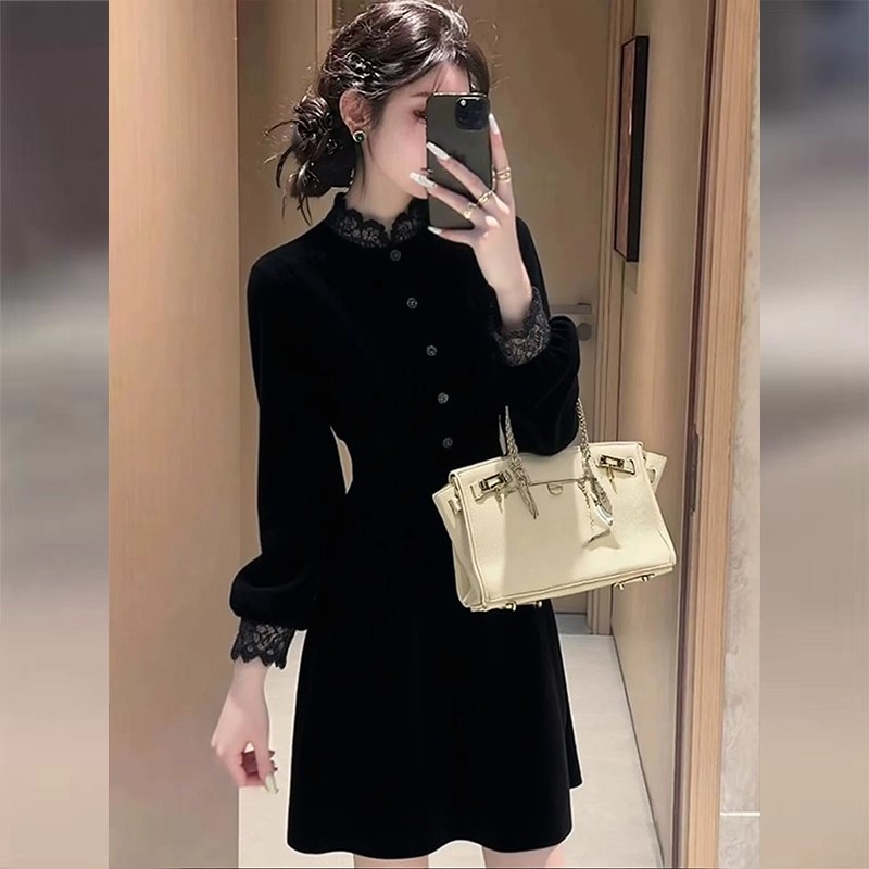 法式黑色立领蕾丝边收腰连衣裙子女2025新款秋冬巨好看显瘦a字裙