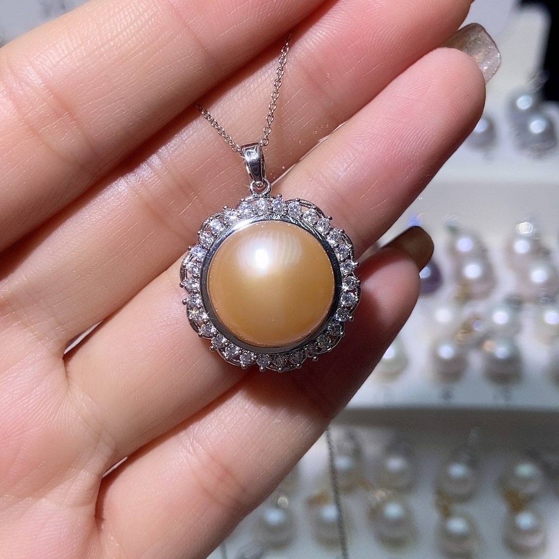 淡水珍珠吊坠(赠链)合金14-15mm