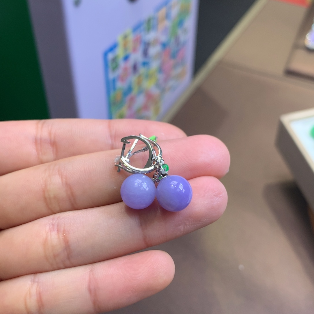 翡翠18K金镶嵌颈饰翡翠