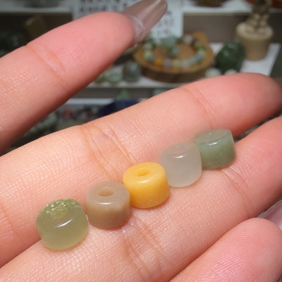 和田玉未镶嵌珠宝奇石