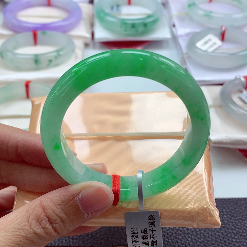 【闪购商品】翡翠手镯未镶嵌51正阳绿满绿毕业A