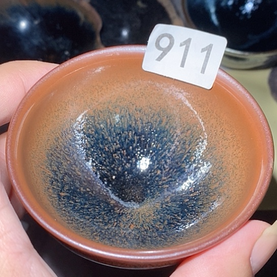 茶盏不想在下大雨的日子就是