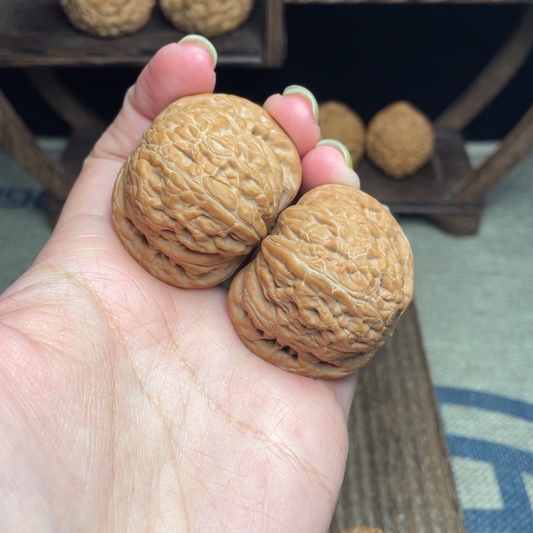 文玩核桃吊坠五*42铁锤