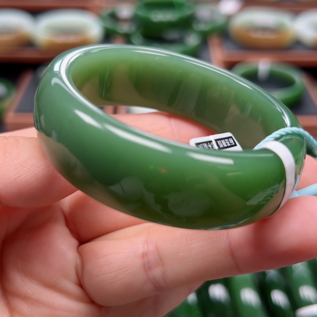 未镶嵌手镯和田玉（碧玉）5253圈口