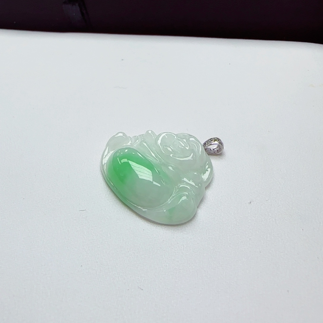 颈饰18K金镶嵌翡翠