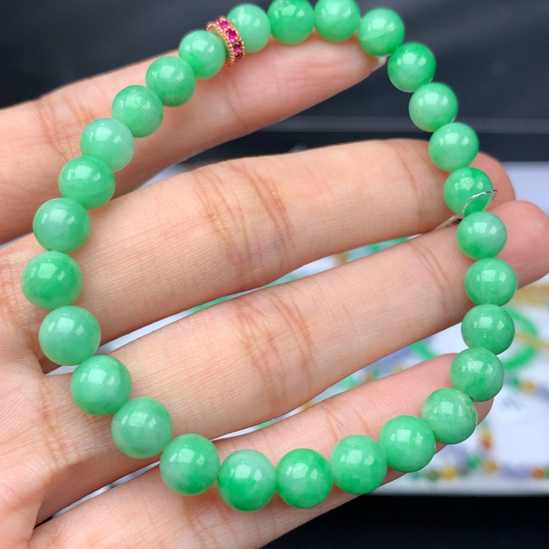 翡翠手链未镶嵌卡