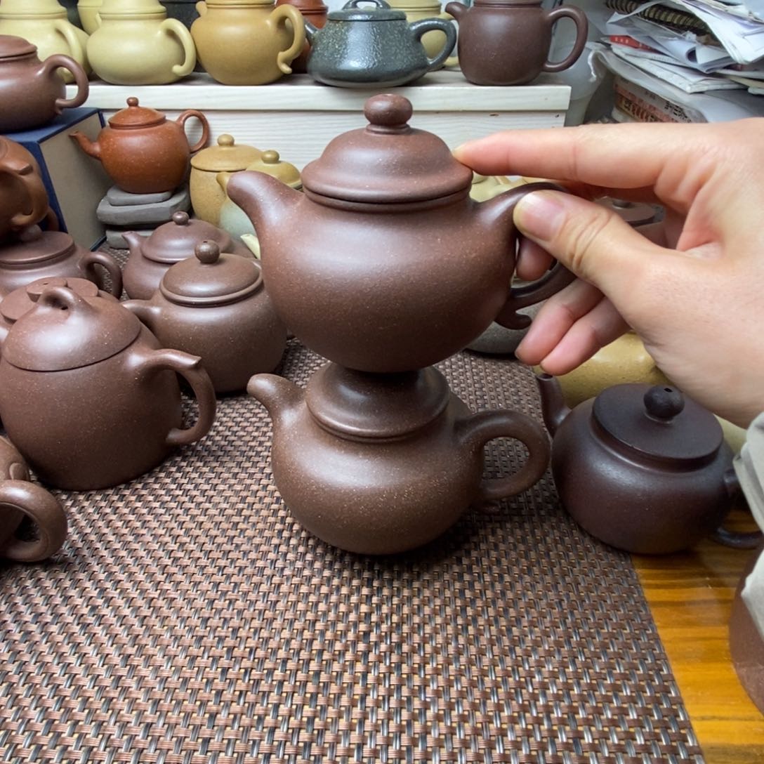 紫砂茶壶独***?微瑕莲子两把