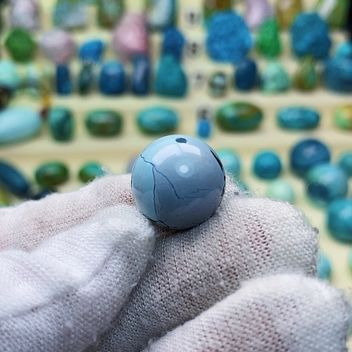 绿松石配饰未镶嵌