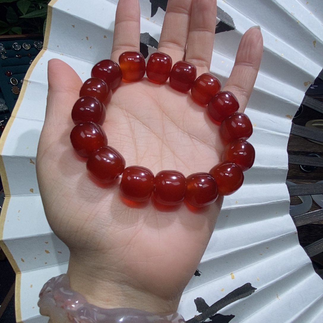 玛瑙/玉髓手串未镶嵌鑫***?