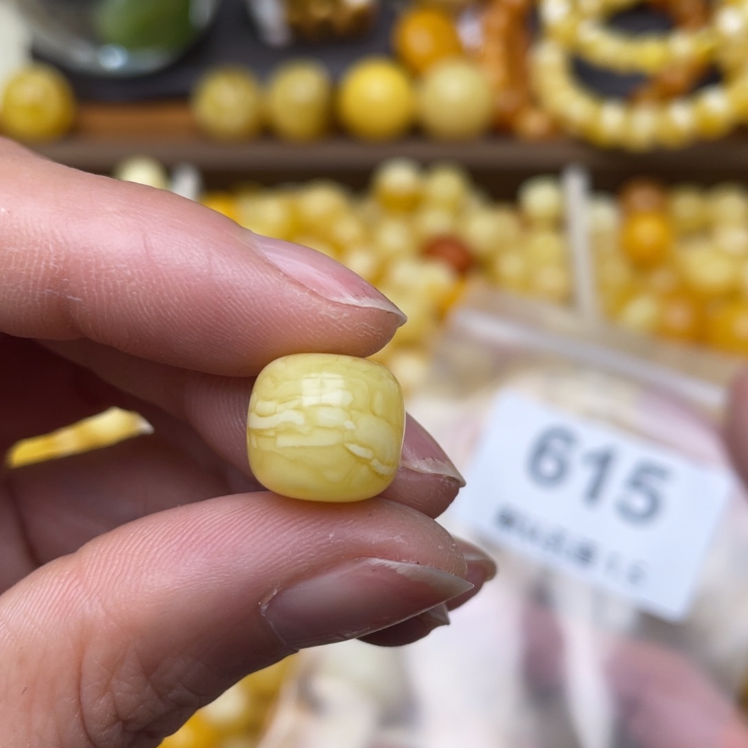 蜜蜡珠宝奇石未镶嵌粉点12.4