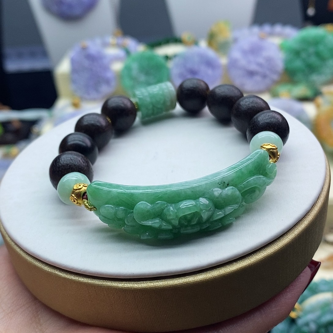 翡翠未镶嵌手镯手牌