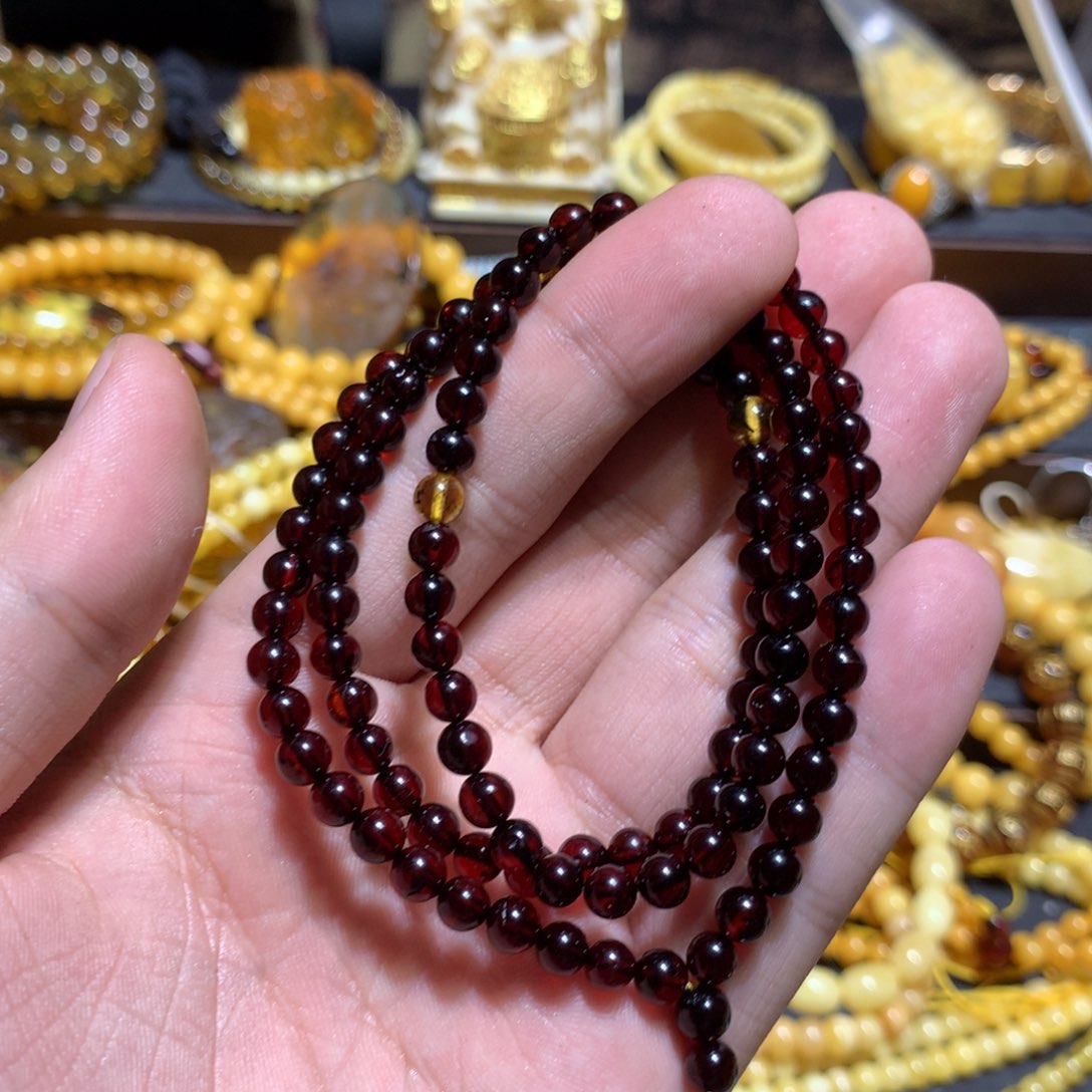 琥珀未镶嵌珠宝奇石多样性发其一